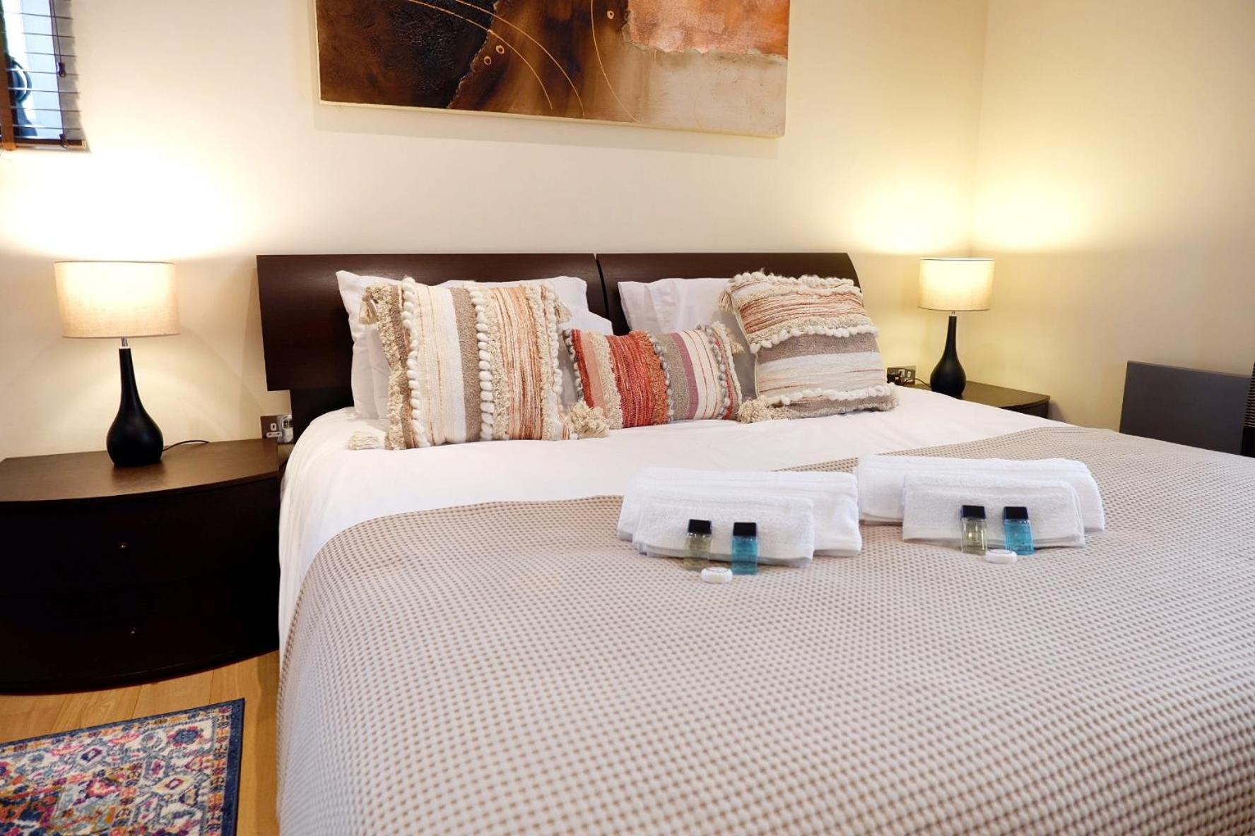 Stunning Apartment Close To Cambridge Station With Free Parking! Buitenkant foto
